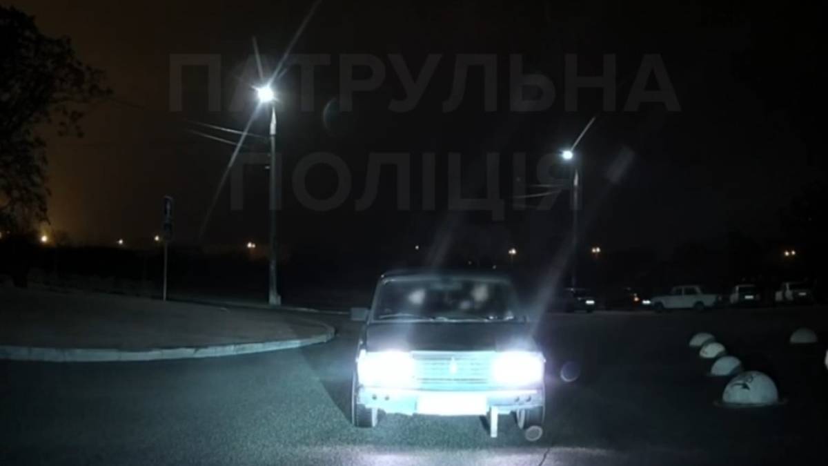 У Запоріжжі водії влаштували екстремальні перегони на дорозі (відео)