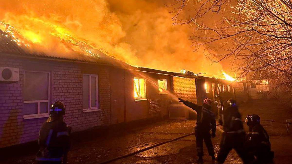 В окупованому Бердянську горить завод