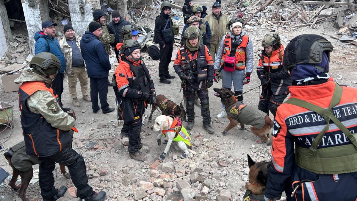 Рятувальники та кінологи продовжують пошуки зниклого чоловіка в Запоріжжі
