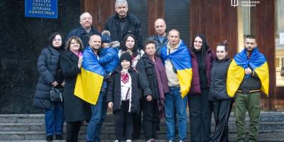 В Одесі зустріли врятованих з єменського полону моряків