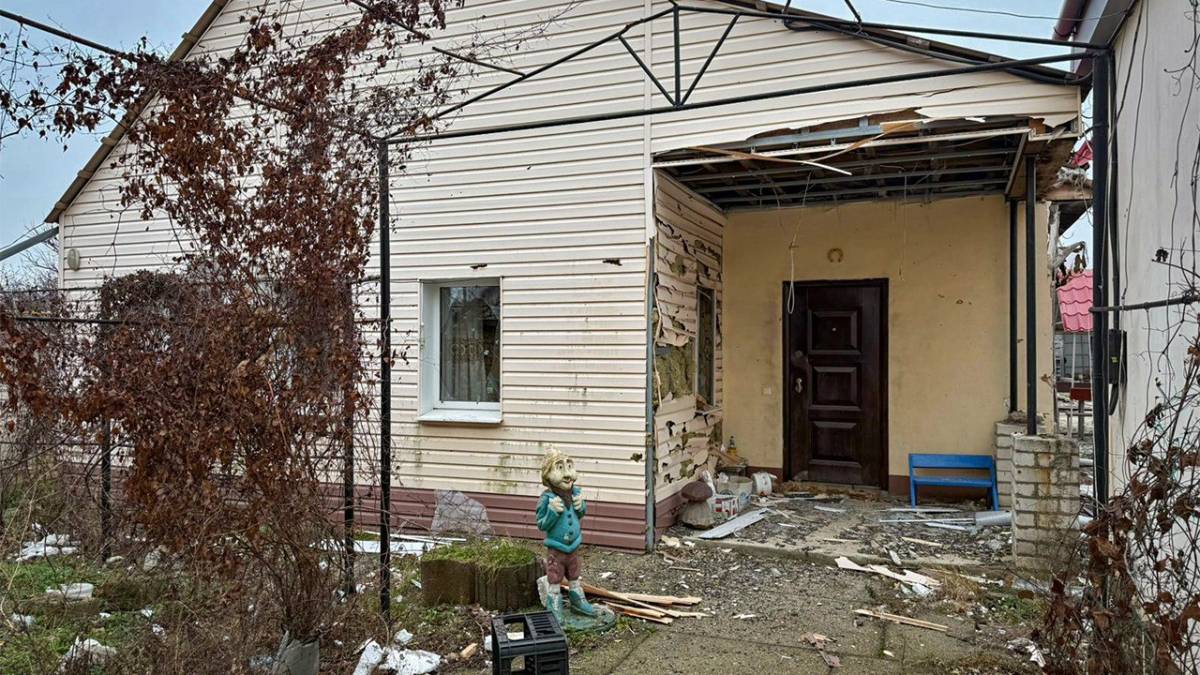 35 житлових будинків та господарських споруд постраждали від російських обстрілів Запорізької області протягом доби