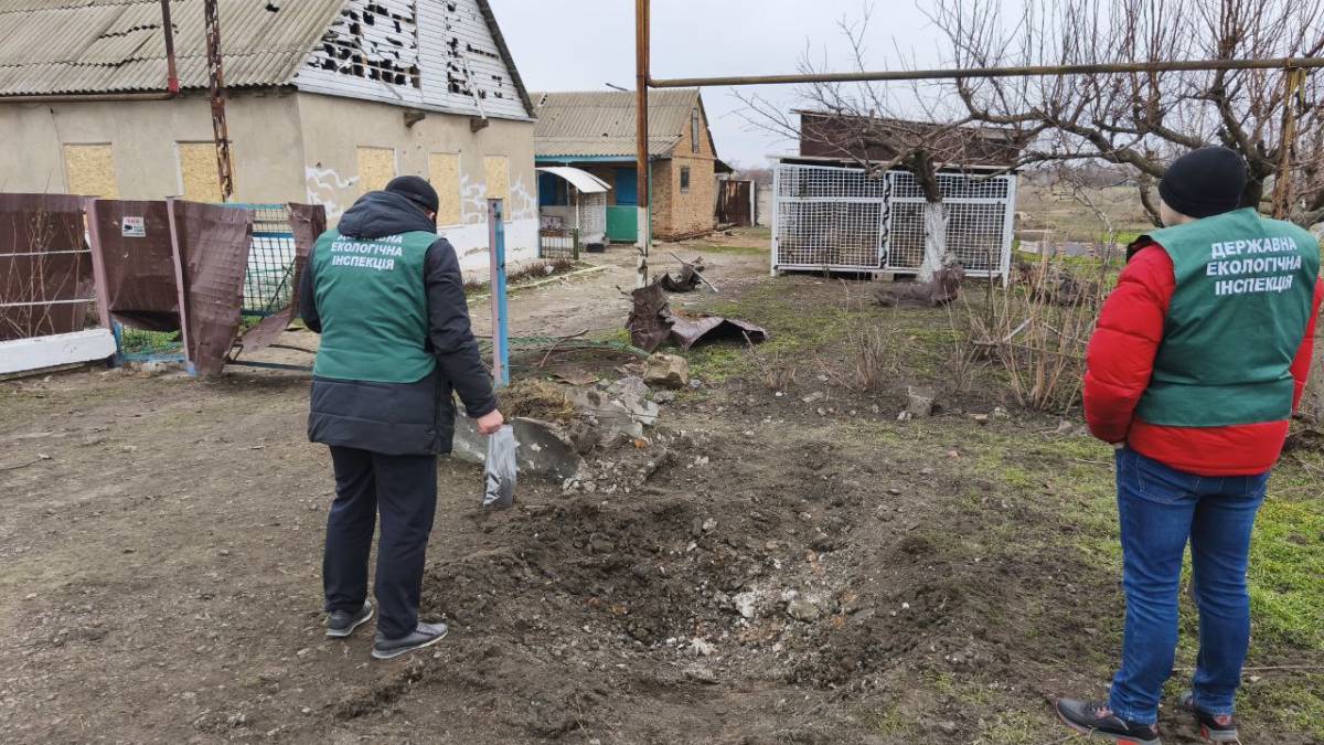 Екологи обстежили наслідки ворожої атаки в с. Біленьке Запорізької області