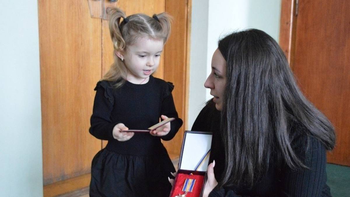 Родині  загиблого на Запоріжжі гвардійця передали його посмертний орден