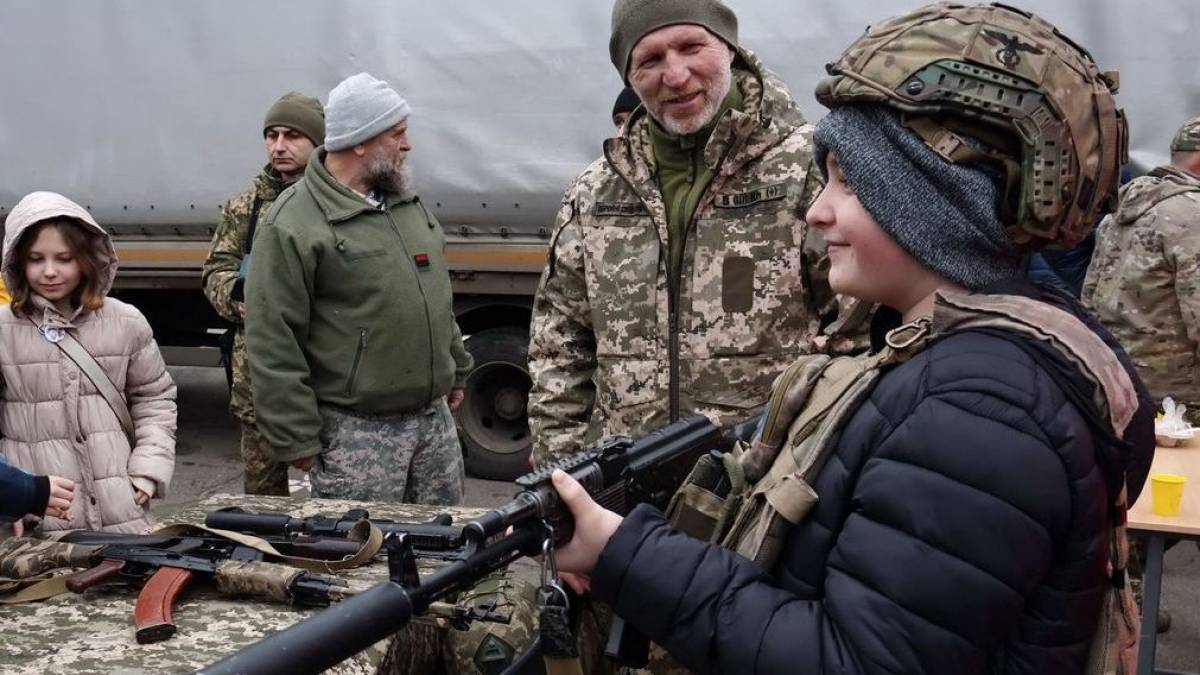 Бійці, які захищають Запоріжжя, презентували в столиці виставку зброї своєї бригади
