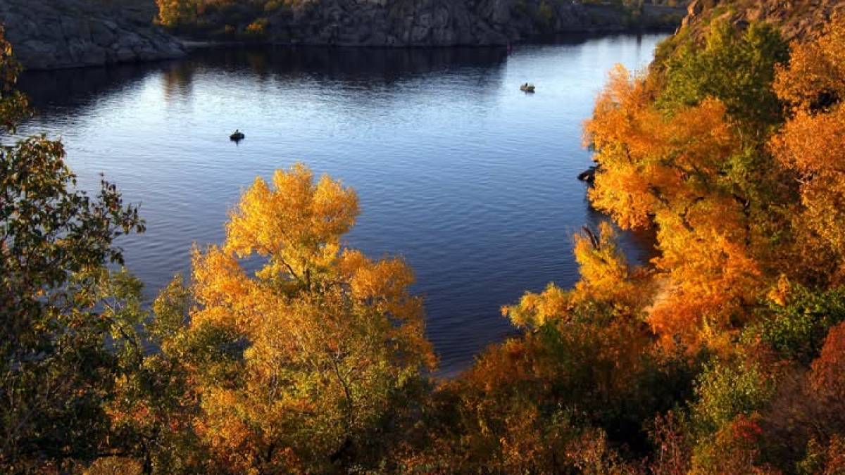 До статті на wikipedia про заповідник «Хортиця» додано нові підрозділи