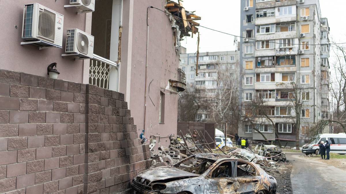 Поранене місто: Запоріжжя оговтується після нічної атаки шахедів