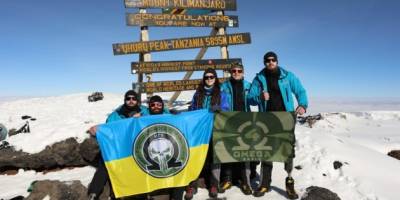 П’ятеро українських військових після поранень та ампутацій підкорили Кіліманджаро