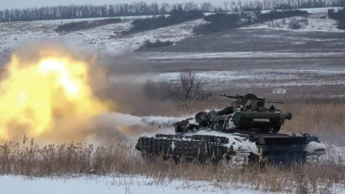 Генштаб ЗСУ – про орієнтовні втрати ворога на 5 лютого: 844070 (+1140) осіб, 22707 (+52) артсистем,  9947 (+9) танків