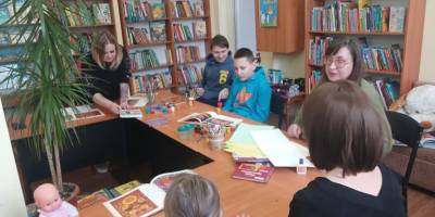 У дитячій бібліотеці відбувся арт-практикум «Читай-Малюй»