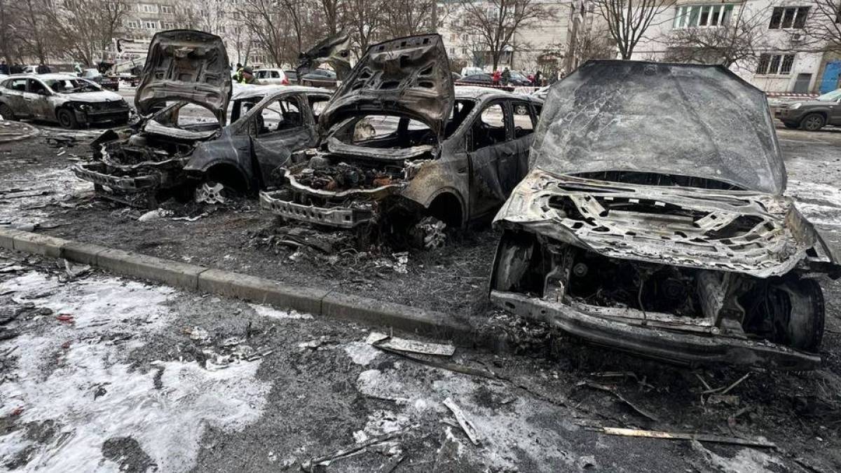 У Сумах показали наслідки удару безпілотника рф по житловому кварталу
