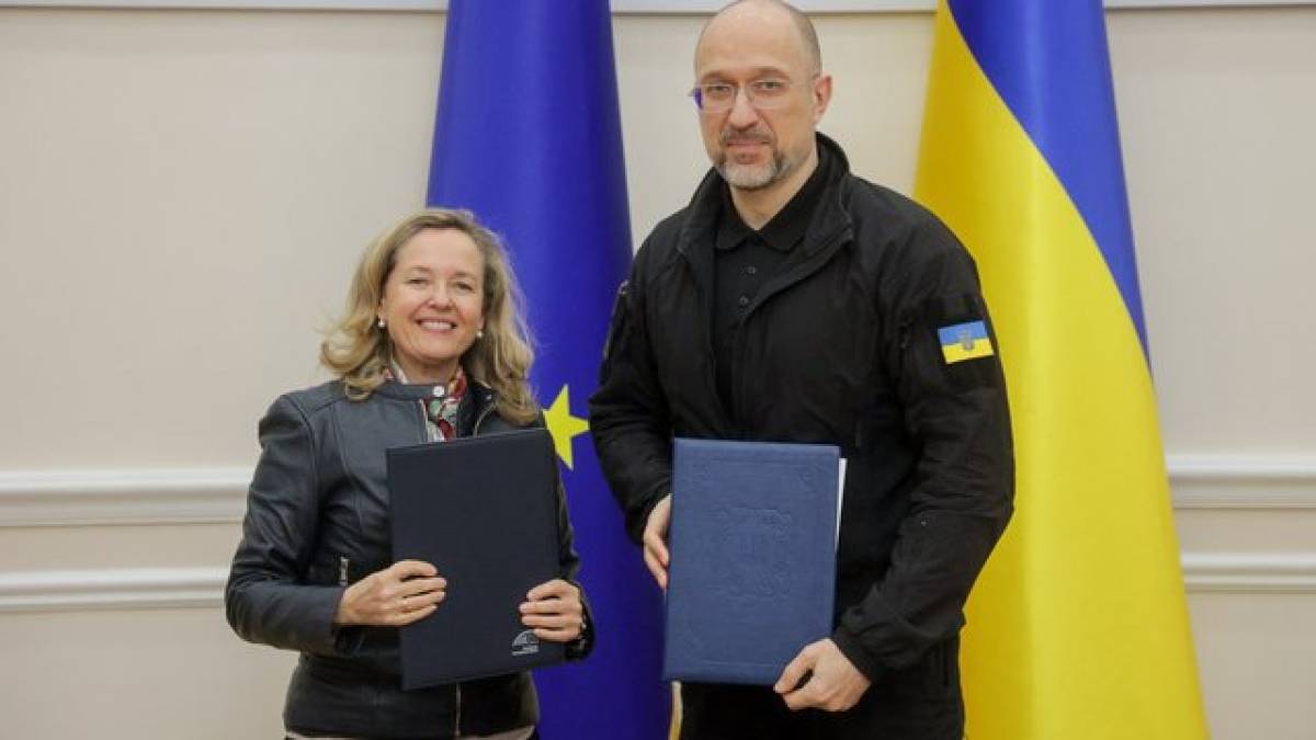 Україна та Європейський інвестиційний банк (ЄІБ) уклали угоди: деталі від Прем’єра України