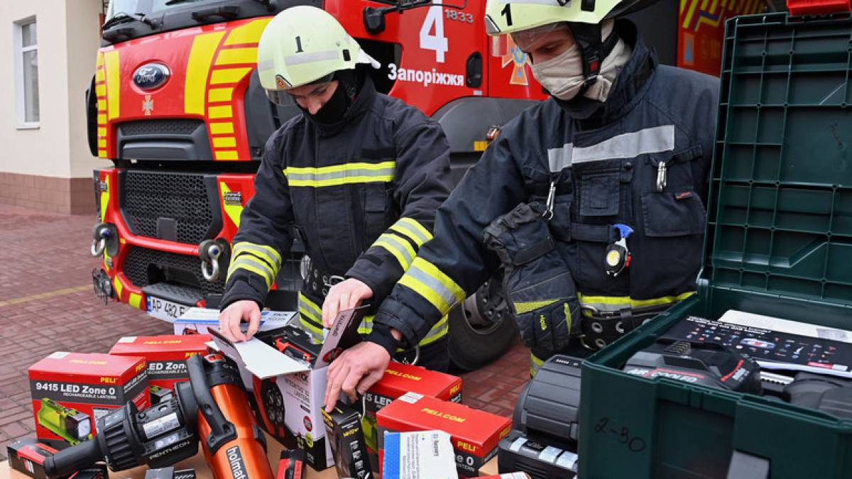 Запорізькі рятувальники отримали частину спецобладнання від ЄС та ПРООН