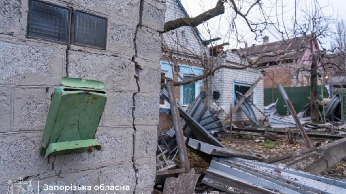 Впродовж доби окупанти завдали 448 ударів по 13 населених пунктах Запорізької області