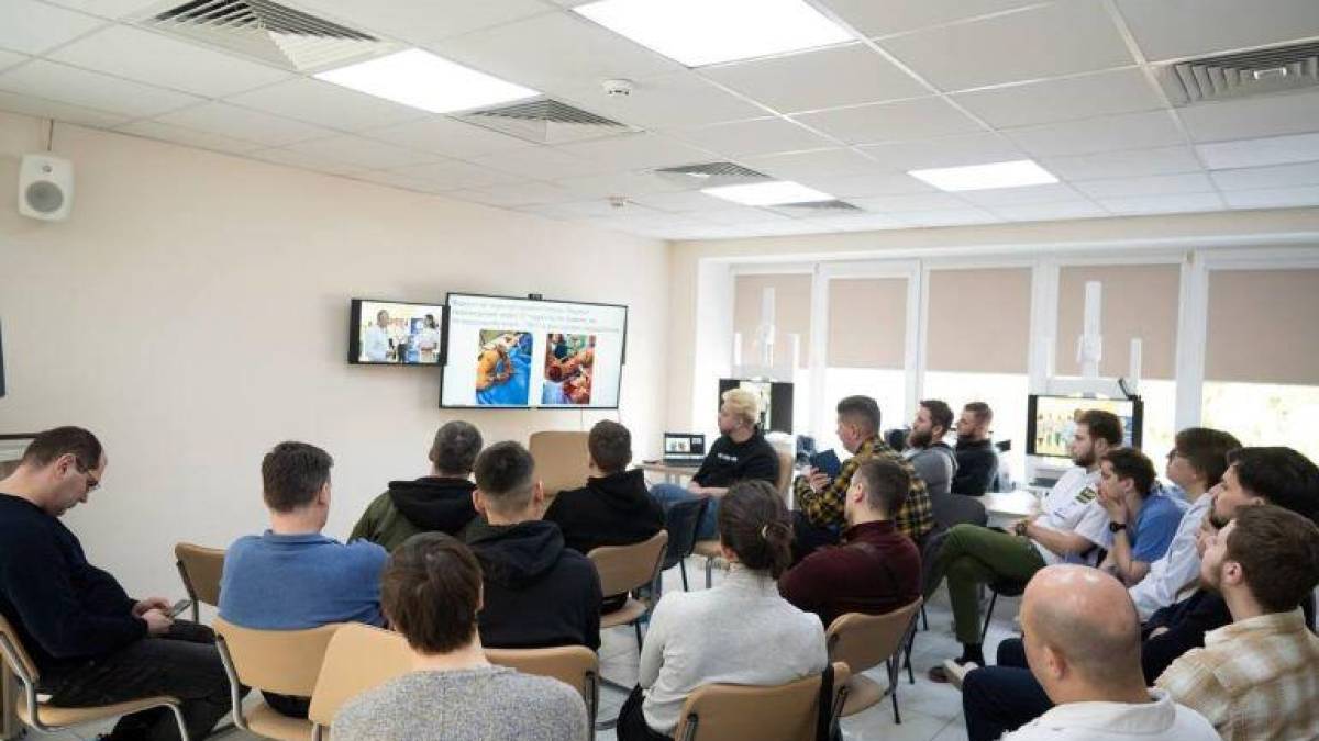 Запорізькі медики пройшли унікальний майстер-клас з реконструктивної хірургії