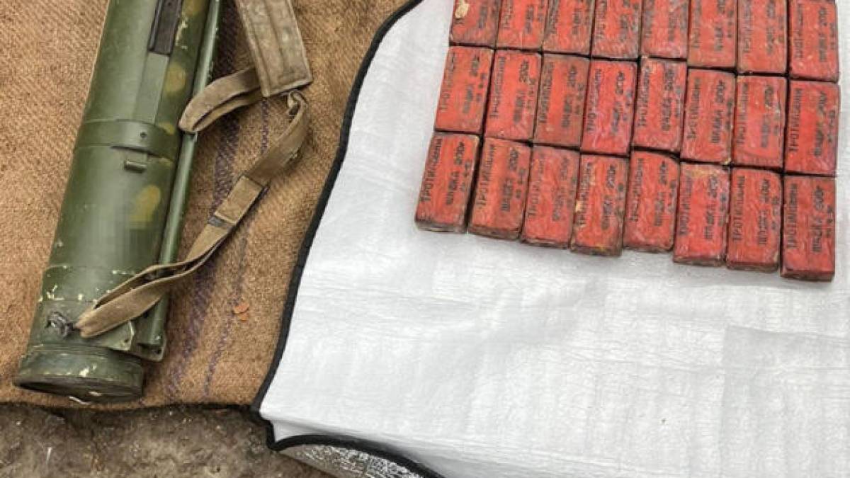 СБУ ліквідувала мережу торгівлі трофейною зброєю