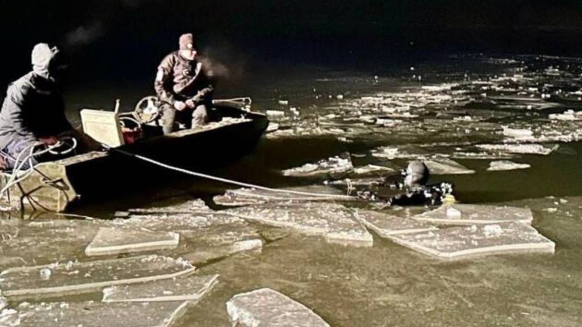 Рятувальники дістали тіла двох дітей, які провалилися під кригу на Херсонщині