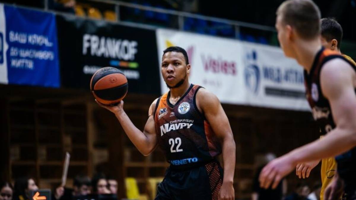Чемпіонат Суперліги Favbet: бабли в Івано-Франківську та Рівному змінили турнірну таблицю