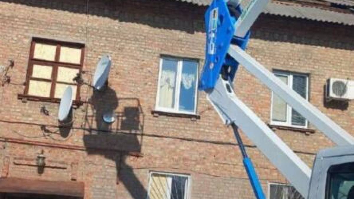 Триває ліквідація наслідків нічного обстрілу Запоріжжя