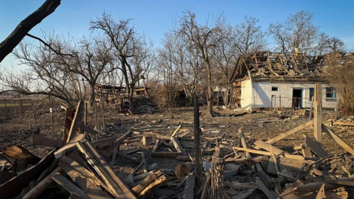 Поліція показала наслідки вчорашніх ворожих обстрілів Запорізької області