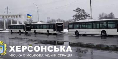Японія передала Херсону 5 пасажирських автобусів