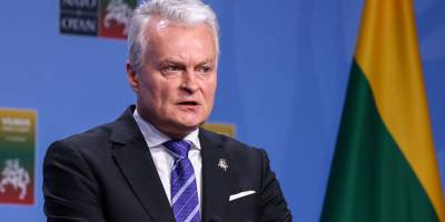 Президент Литви Гітанас Науседа позбавив нагороди Миколу Азарова