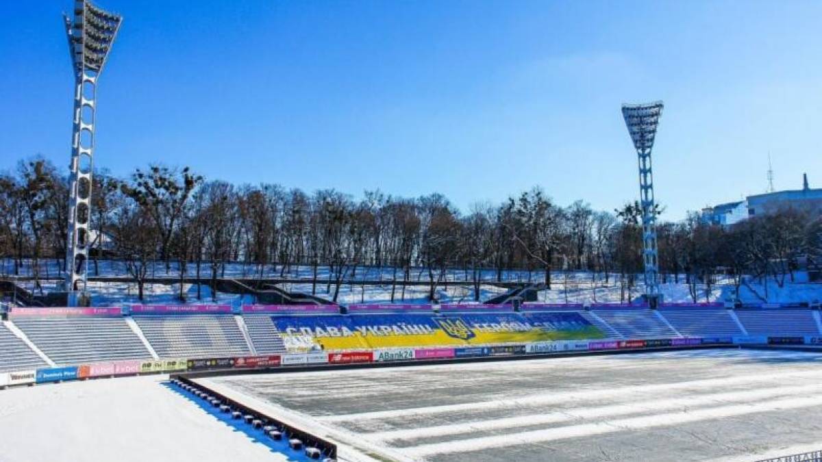 Вітчизняна футбольна першість повертається після зимової паузи