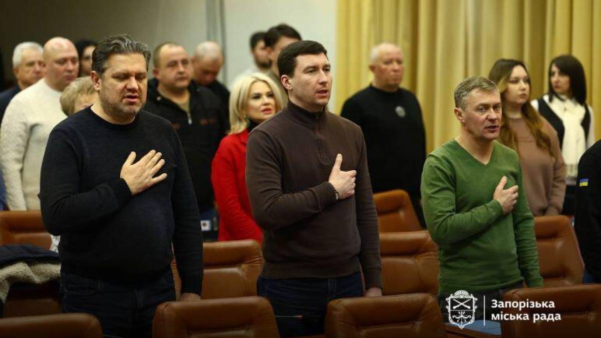 Запорізькі депутати наголосили на неприпустимості ведення перемовин щодо майбутнього України без участі української сторони