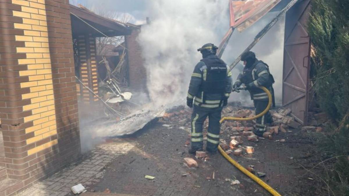 21 лютого внаслідок ворожих обстрілів виникло 5 пожеж у Пологівському районі