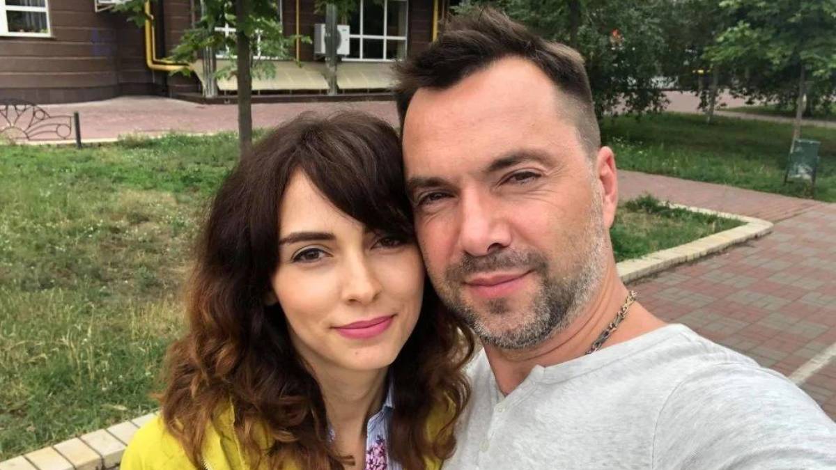 Дружина скандального українського політика подала на розлучення