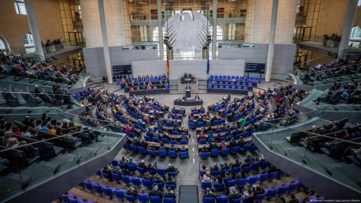 Вибори у Німеччині: за попередніми результатами – перемагають консерватори