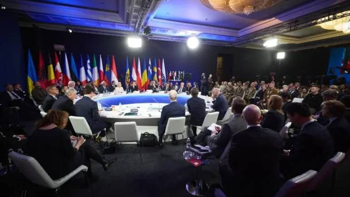 Вісім країн оголосили про надання Україні військової та фінансової допомоги: що туди увійшло