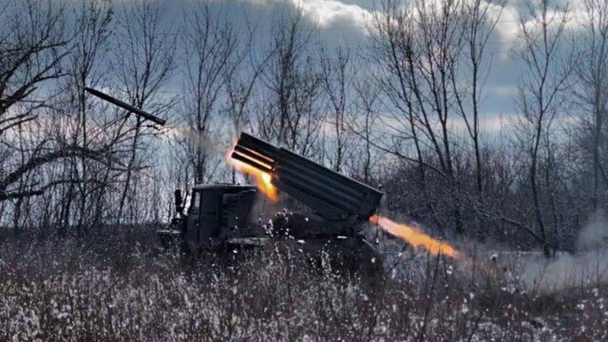 Генштаб ЗСУ — про орієнтовні втрати ворога на 24 лютого: 868230 (+1050) осіб, 23626 (+44) артсистем, 1299 (+3) РСЗВ