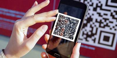 Шахраї розміщують фішингові QR-коди у громадських місцях