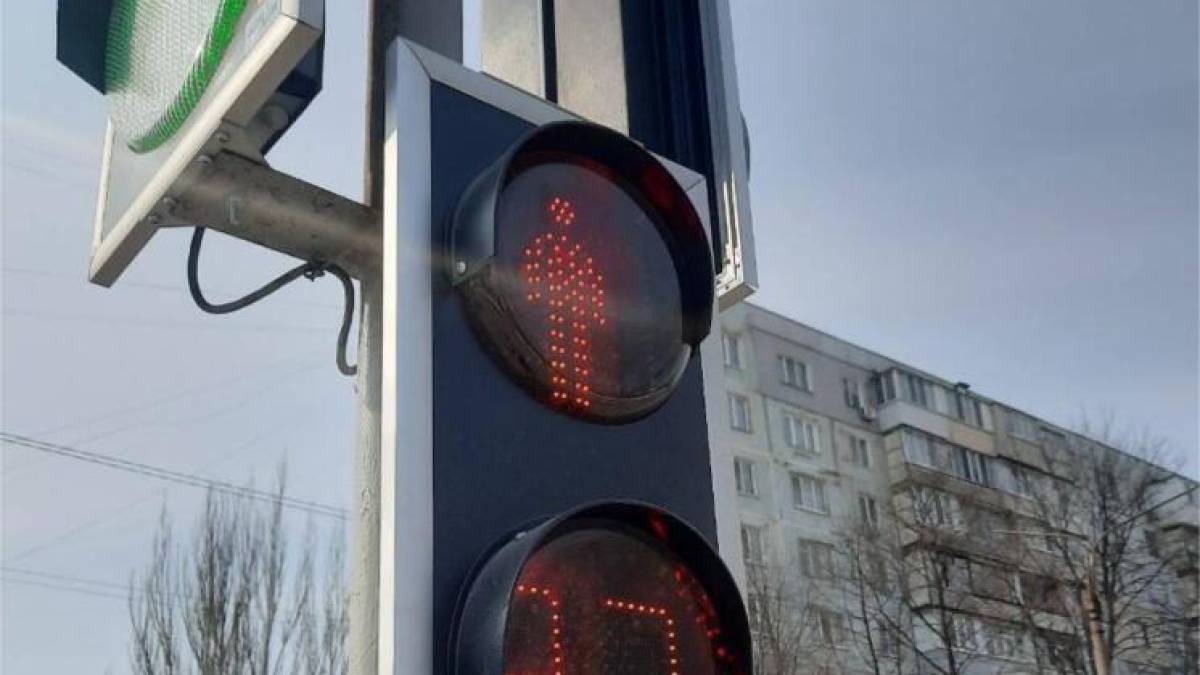 У спальному районі Запоріжжя встановили енергоефективні світлофори