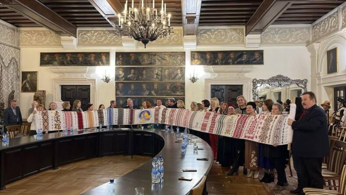 Створення 24-метрового рушника єднання продовжить українська діаспора у США