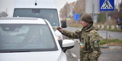 У ДПСУ пояснили, які категорії чоловіків зможуть возити гуманітарні вантажі з-за кордону