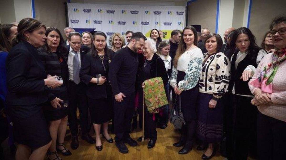 Зеленський зустрівся з українською громадою у США