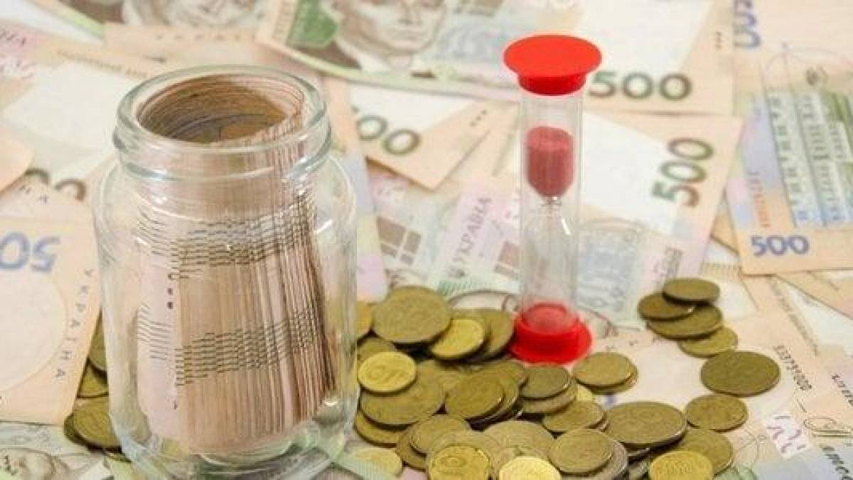 В Україні з 1 березня пенсії зростуть, ліки – подешевшають