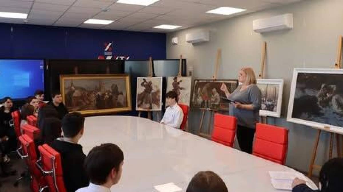 Триває третя виставка картин, викрадених з галереї Нової Каховки