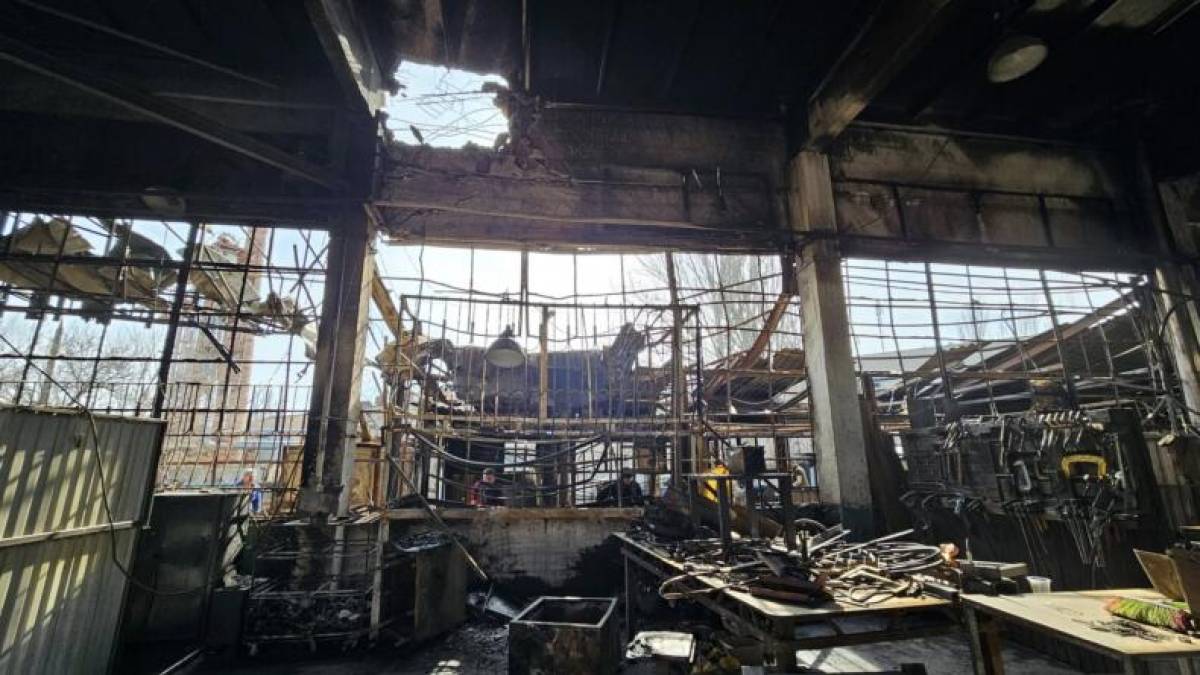 У Запоріжжі волонтери “Паляниці” збирають кошти на відновлення цеху, зруйнованого російським “Шахедом”