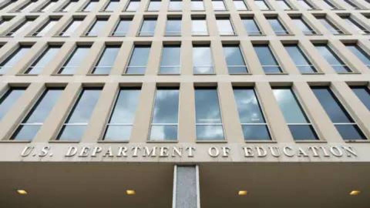 Міністерство освіти США майже вполовину скоротить штат працівників
