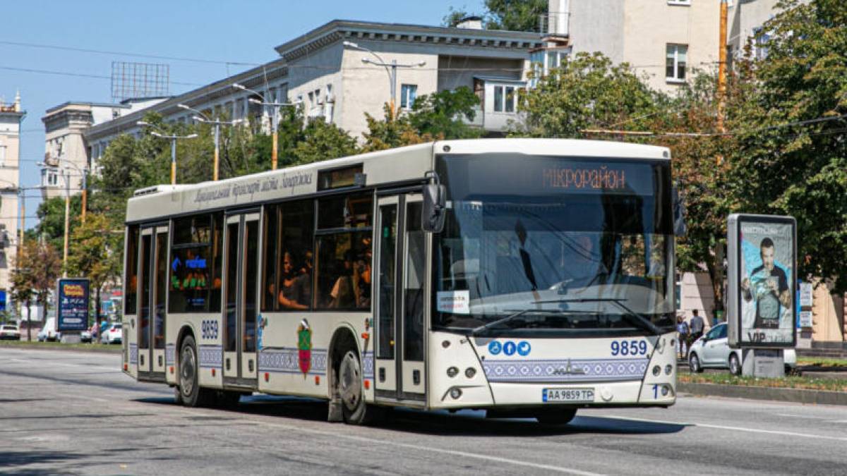 У Запоріжжі водій автобуса продавав фальшиві квитки для проїзду