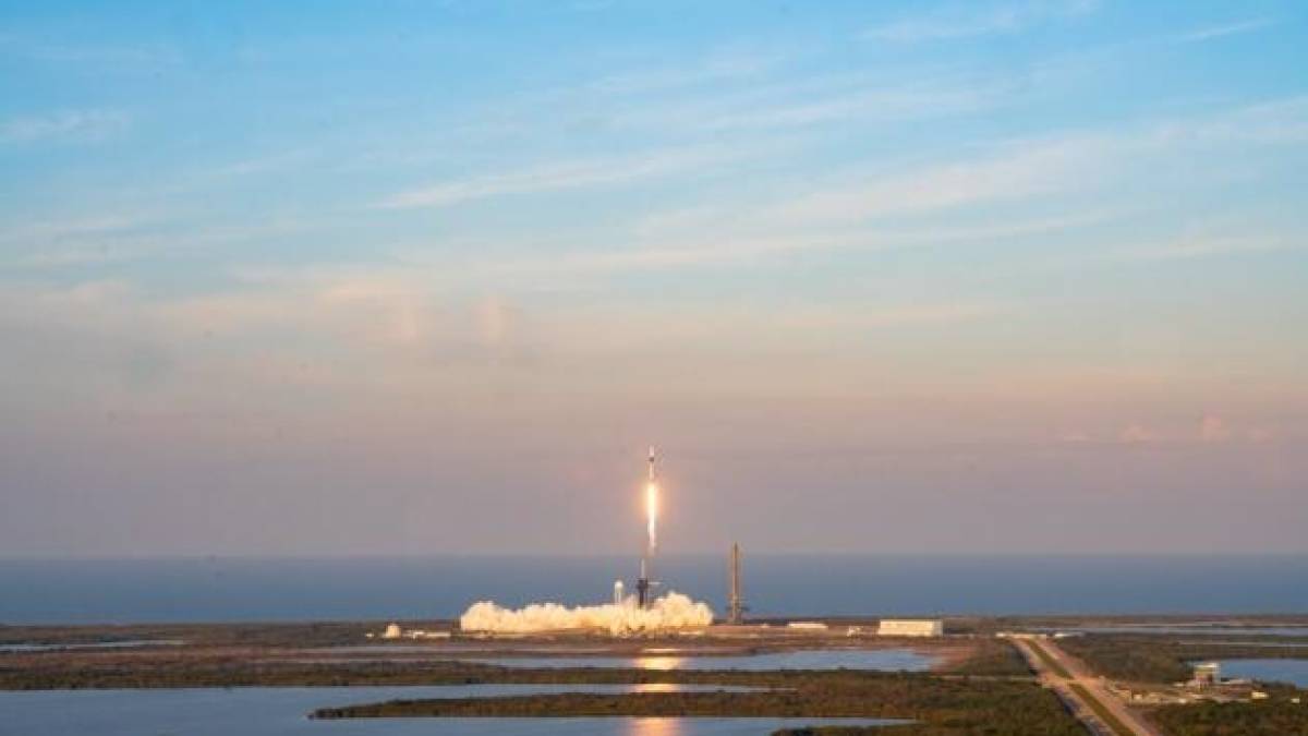 SpaceX з другої спроби запустила місію з чотирма астронавтами до МКС
