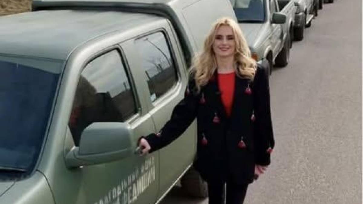 Українська співачка зібрала під час туру кошти на сто автівок для ЗСУ