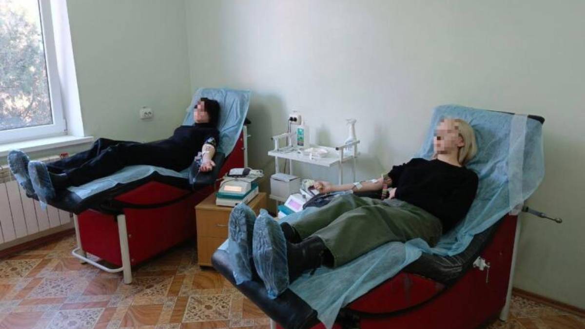 Бердянців змушують добровільно-примусово здавати кров для потреб російських військових