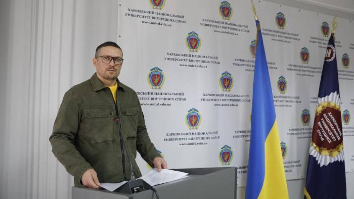 Боксер Олександр Усик захистив докторську дисертацію в галузі права
