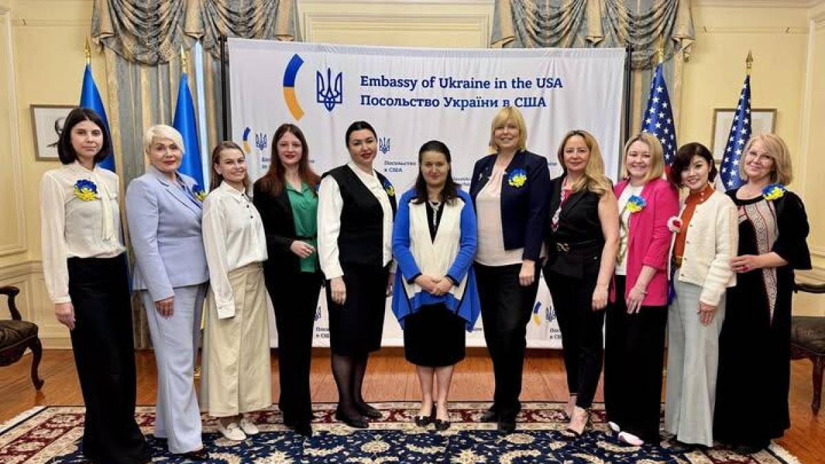 Українська жіноча дипломатія: зустрічі в Посольстві України в США