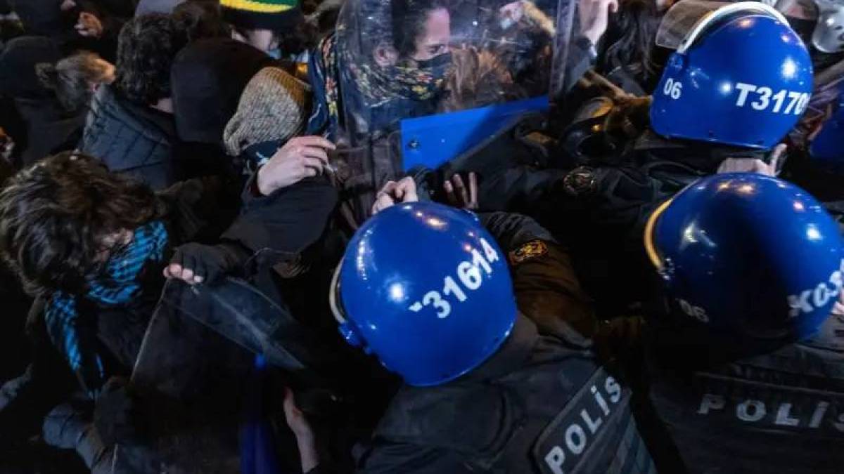 У Туреччини 19 березня відбулися масові протести