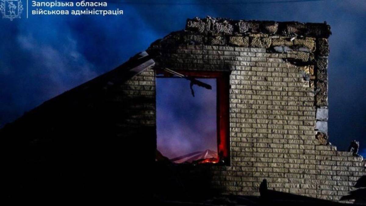 Авіабомби зруйнували два та пошкодили три приватні будинки