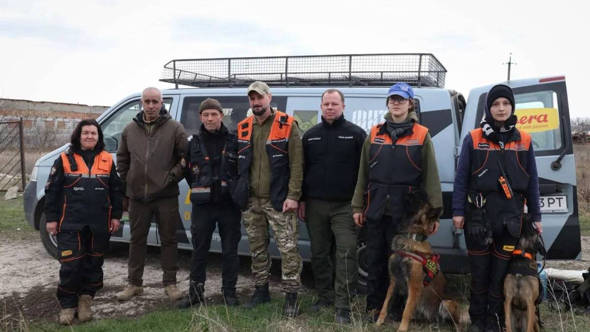 На Запоріжжі павлоградські кінологи знайшли жінку, яку шукали два місяці (фото)
